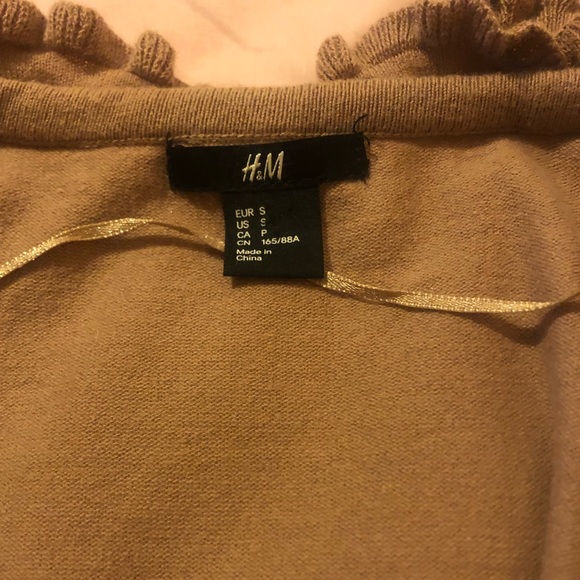 H&M Ruffled Collar V-neck cardigan sweater SMALL - Picture 6 of 6